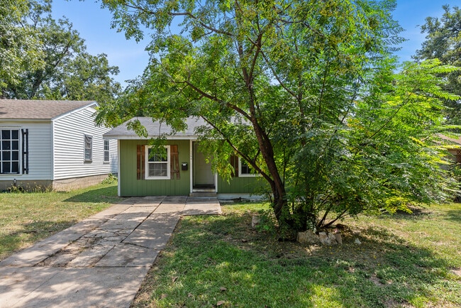 Building Photo - 1109 S 41st St Rental