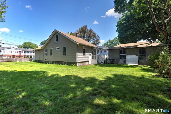 Photo - 330 Naugatuck Ave