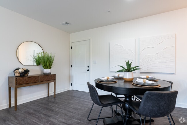 2BR, 2BA
