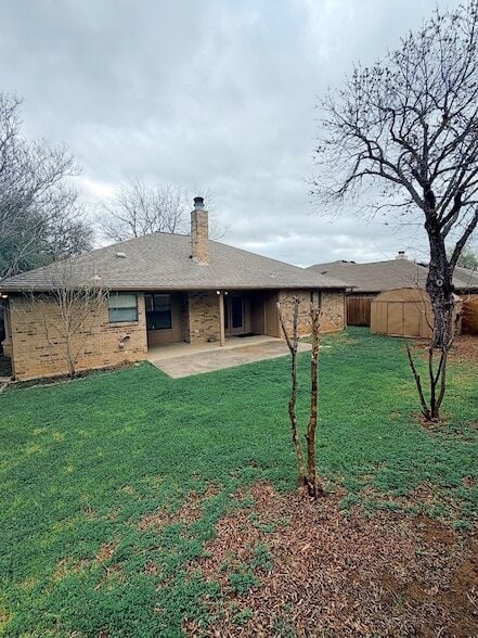 Building Photo - 5720 Sterling Green Trail