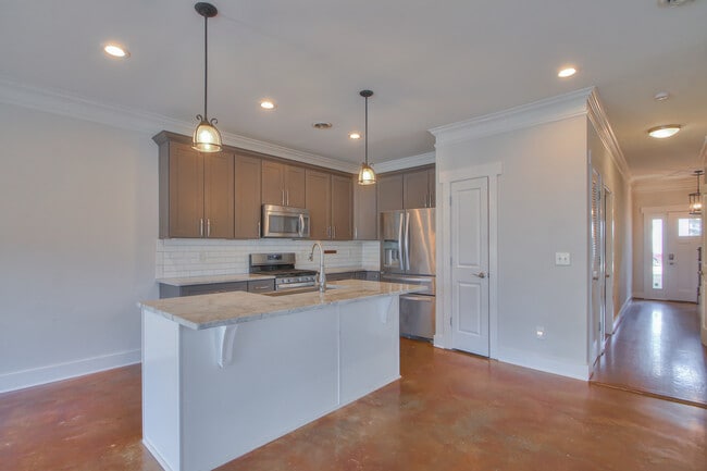 Photo - 1319B Pillow St