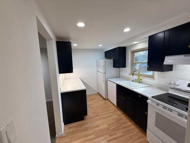 111 Roberts Dr