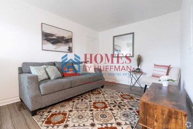 Building Photo - One Bedroom Apartment | Laundry Facility Unit D