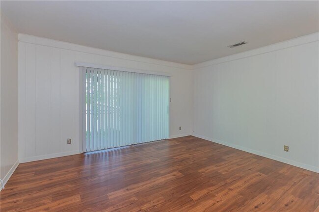 Photo - 2502 Trailside Dr