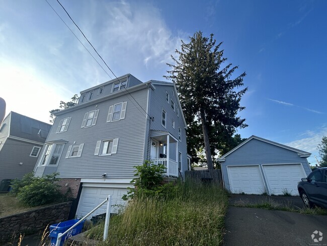 Building Photo - 17 Park Ave Rental