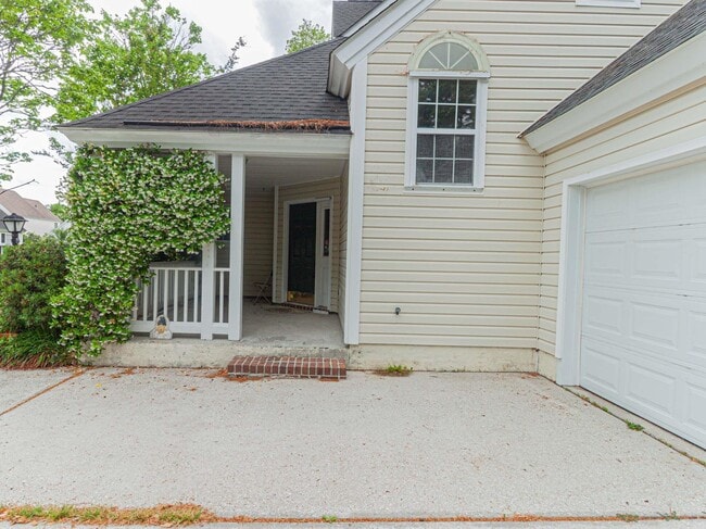 Photo - 1813 Windmere Way