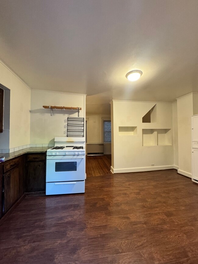 Photo - 114 N Ferry St Unit Rear