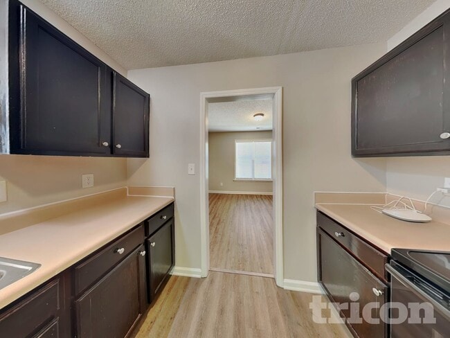 Photo - 4409 Woodlawn Dr