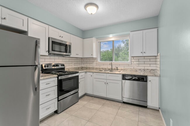 Photo - 507 NE Corder St