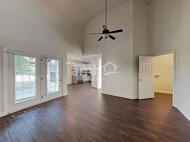 Photo - 1105 Clay Ct