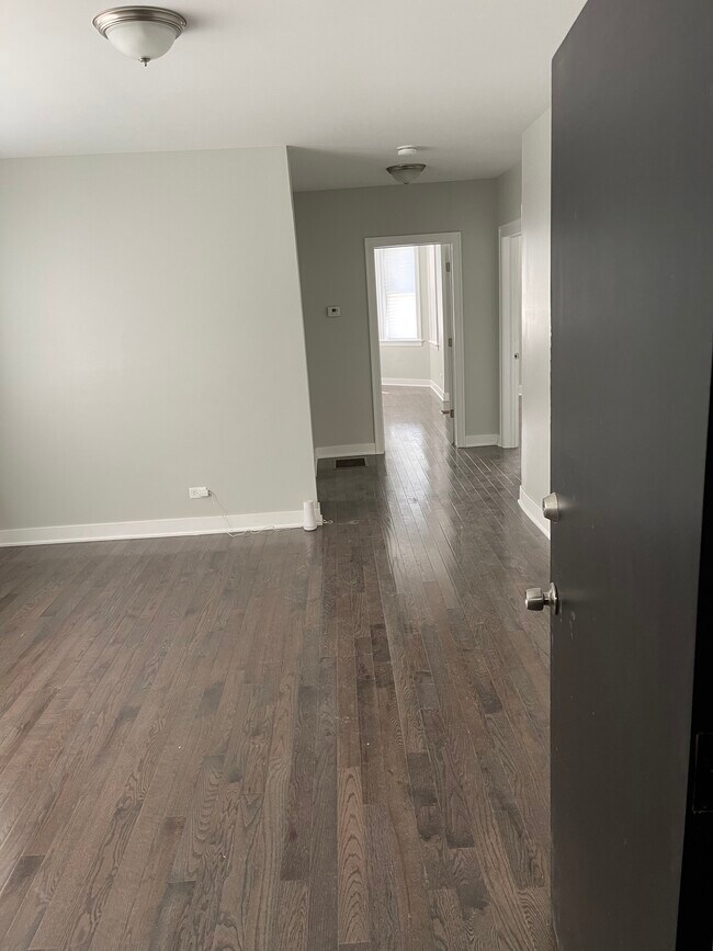 8414 S Cregier Ave Unit 2 North