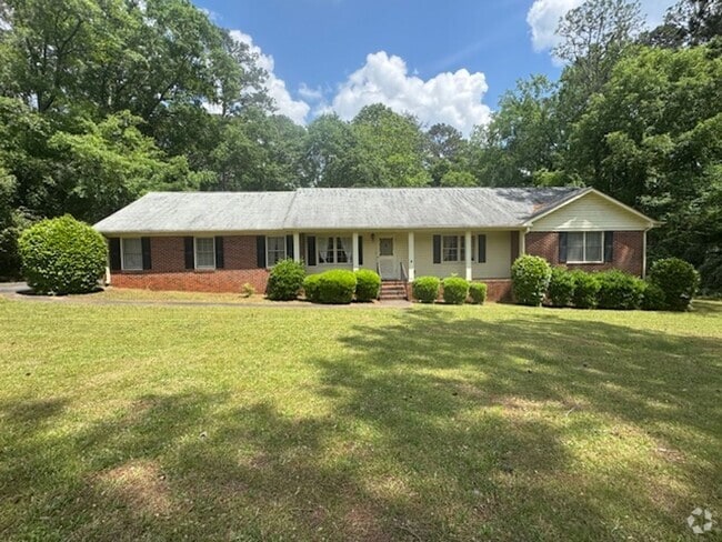 Building Photo - 704 Camellia Dr Rental