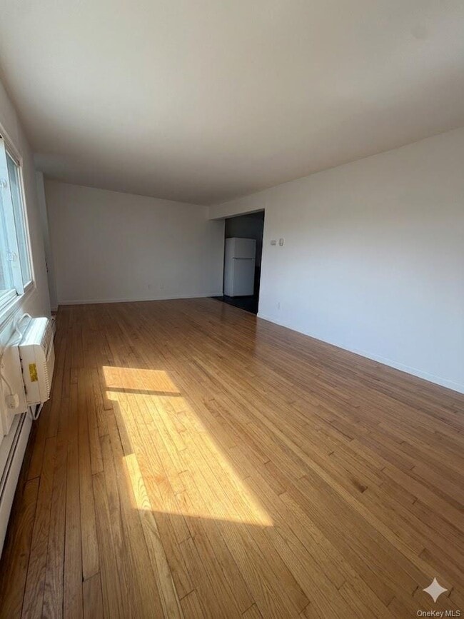 Photo - 629 Wellwood Ave Unit B6