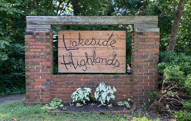 Photo - 412 E Lakeside Dr