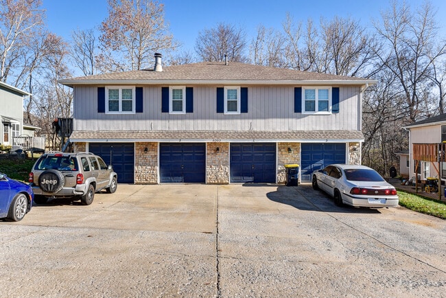 Building Photo - 8303 N Everton Unit Apt C