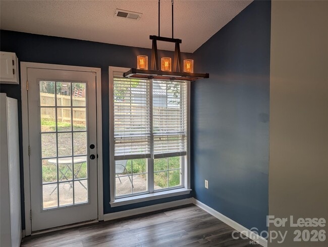 Photo - 131 Diamond Dr