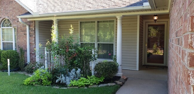 Photo - 519 Northwest Dr