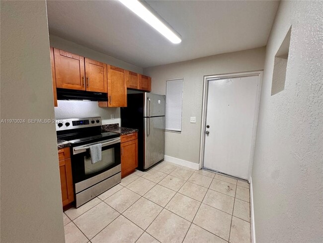 Photo - 95 NE 41st St