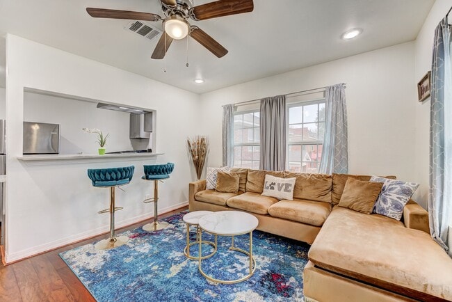 Photo - 2720 Truxillo St Unit 4