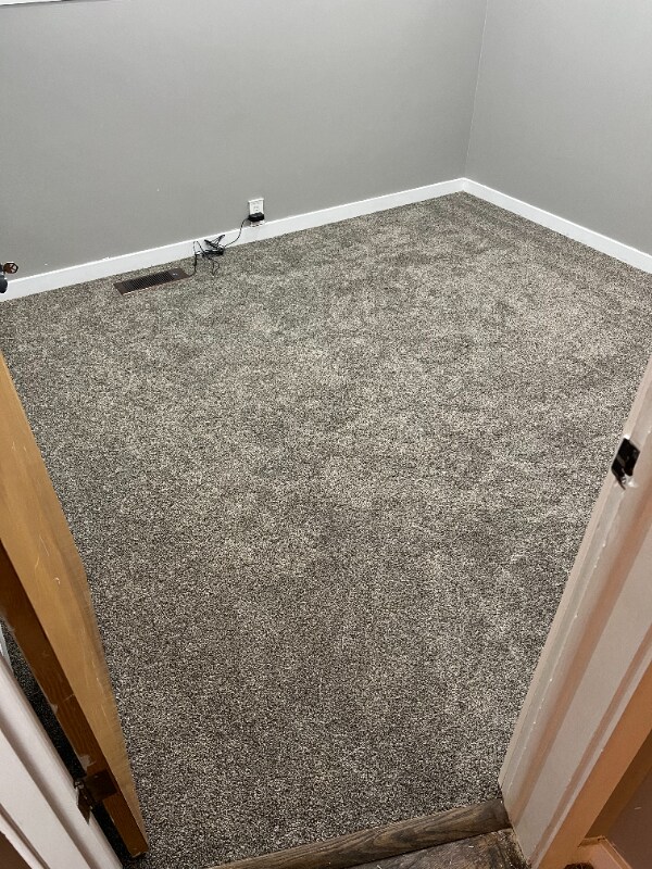 Photo - 5549 S 2700 W Unidad room 3