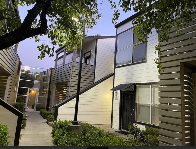 Montage Apartments