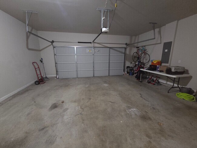 Photo - Gorgeous 3 bedroom home!