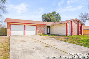 Building Photo - 1066 Honey Tree St Rental