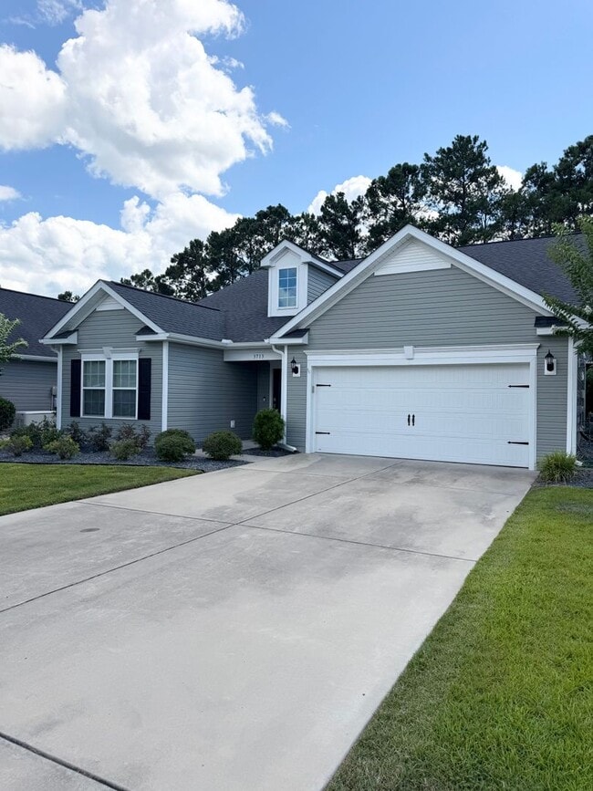 Photo - BEAUTIFUL 3 bedroom / 2 bathroom home available NOW!
