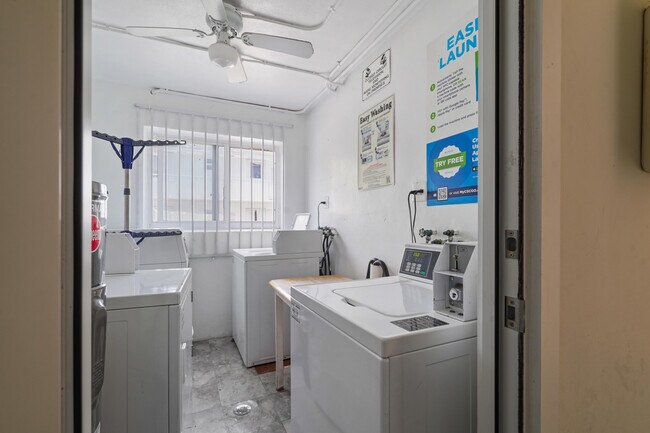 Photo - 1857 Jefferson St Unidad 201