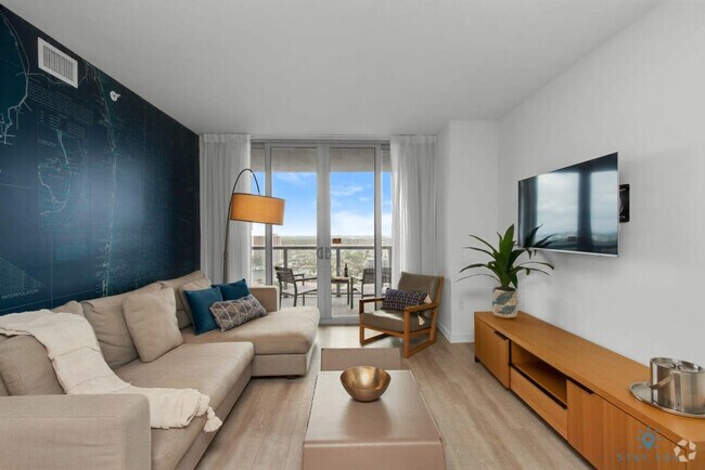 Building Photo - 2602 E Hallandale Beach Blvd Rental