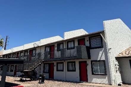 Casita Robles Apartments