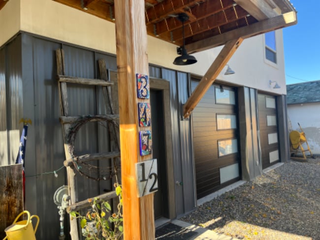 Photo - 123 1/2 S E St Unit B