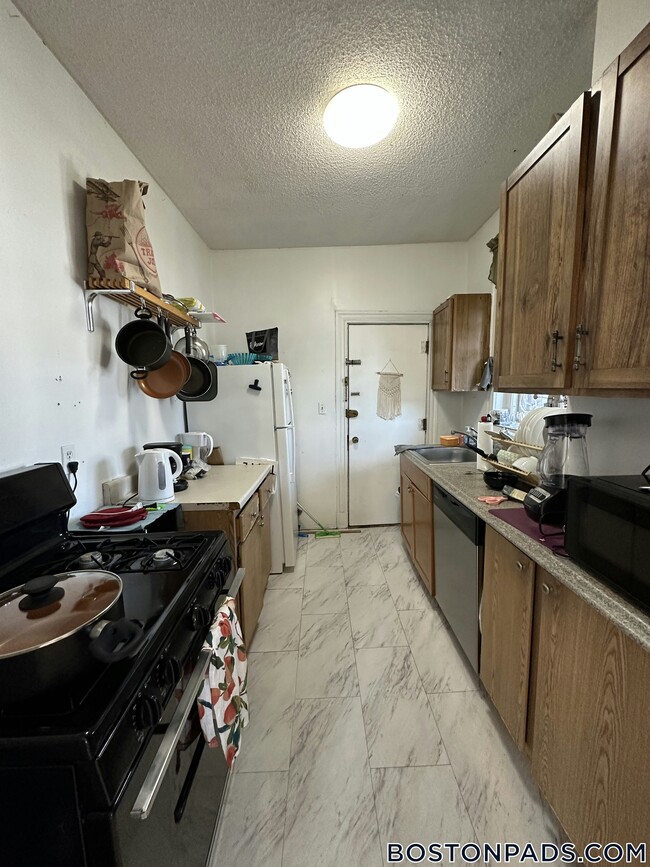 Photo - 32 Glenville Ave Unidad 3