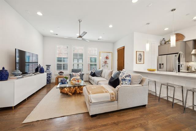 Photo - 5015 Manett St Unidad 104