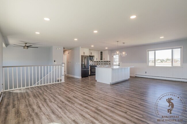 Photo - 467-432 32 Rd