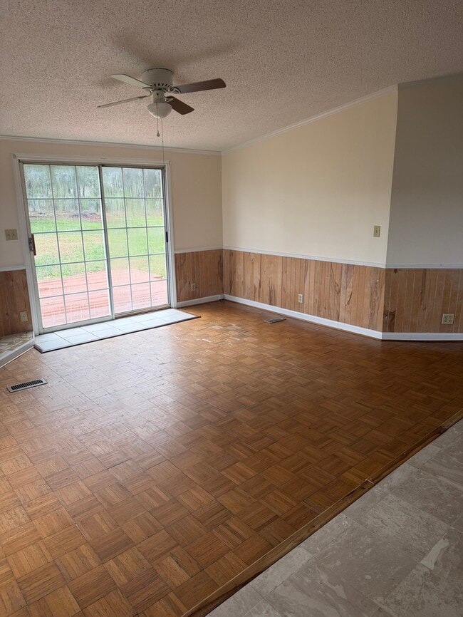 Photo - 107 Shiloh Rd