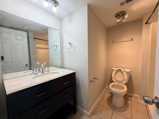 Photo - 3810 Kensingwood Trace