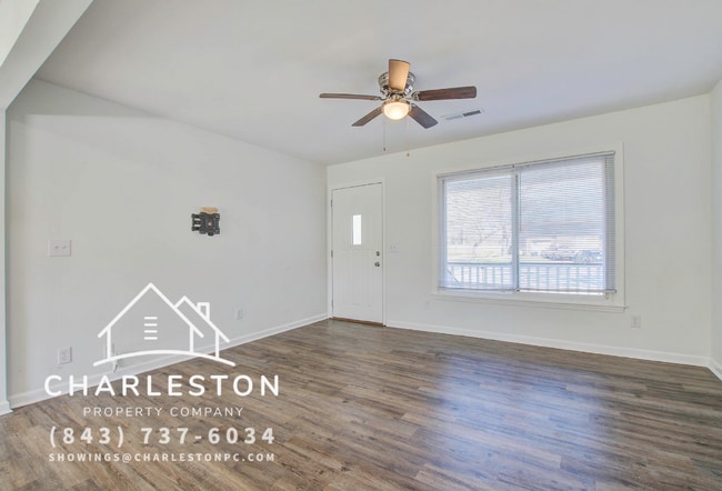 Photo - 605 Michigan Ct