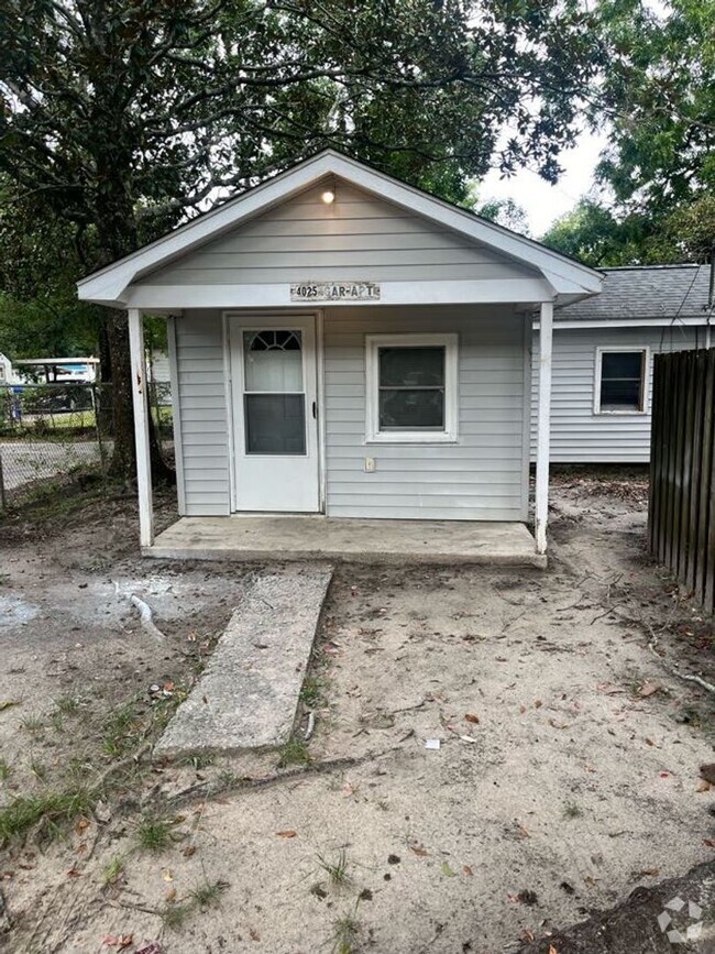 Building Photo - Ranch Rental