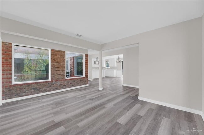 Photo - 26 Tiquisate Ave