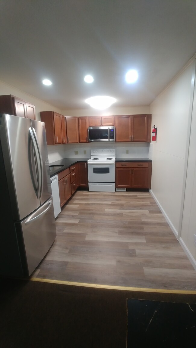 Building Photo - 39 2nd St Rental