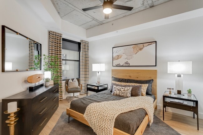 Elliston 23, Nashville, TN, Bedroom