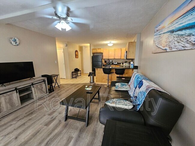 Photo - 430 Kaiolu St Unit #202