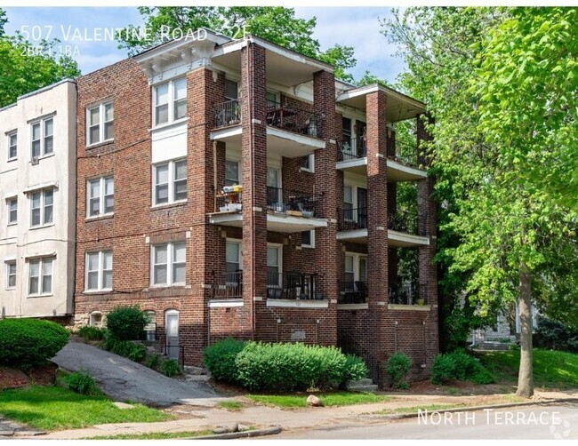 Building Photo - Charming 2BR in Historic 6-plex Unit 2E Rental