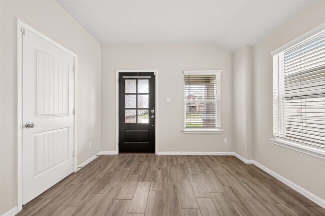 Photo - 6823 Escondido Dr