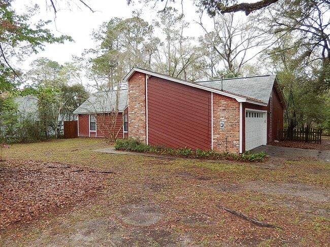 Photo - 5800 Doonesbury Ct House