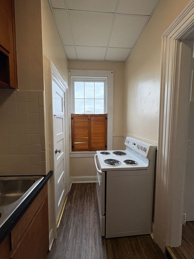 Photo - Apartment located inside beautiful historcal home in Lynchburg!