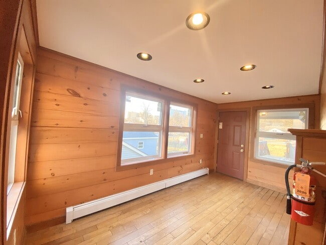 795 Bloom Rd Unit 201