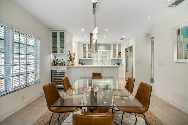 Photo - 4183 Pamona Ave