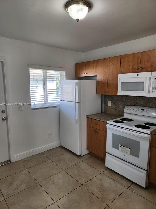 Photo - 211 NW 47th Ave Unit 7